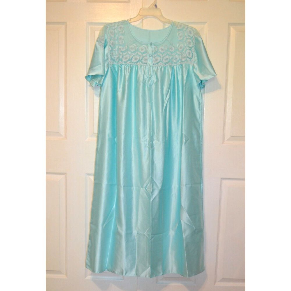 653 Paris Women's 20 Short Sleeve Blue Nightgown Blue Polyester‎ Lace Flowers